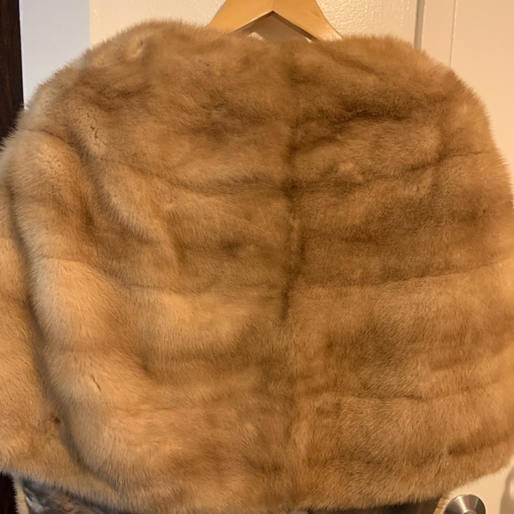 Vintage Caramel Fur Stole circa 1950’s - Picture 7 of 12